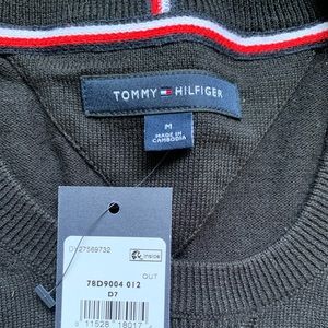 Men’s Tommy Hilfiger Sweater sz. M